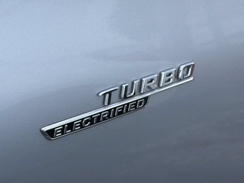 Used 2023 Mercedes-Benz C 43 AMG 4MATIC Sedan image 32