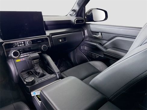 Certified 2025 Toyota 4Runner Limited image 24