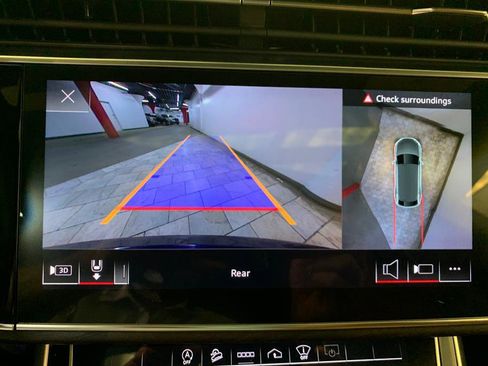 Used 2021 Audi Q8 Prestige w/ Prestige Package image 41