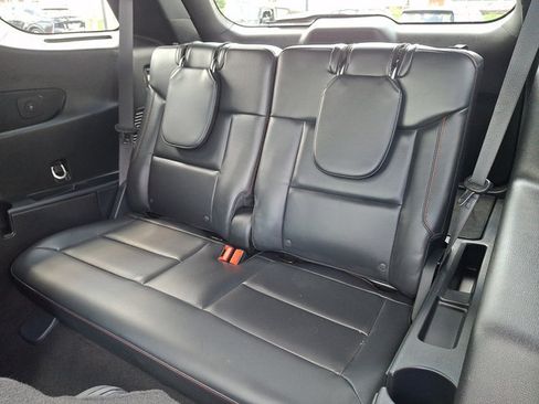 Used 2025 Ford Explorer ST-Line w/ Premium Package AWD/4WD image 12