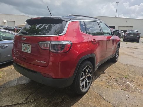 Used 2025 Jeep Compass Limited AWD/4WD image 7