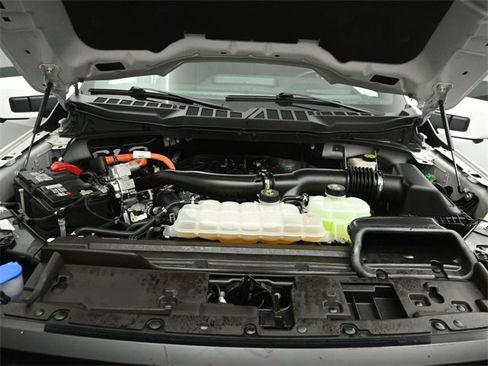 Certified 2024 Ford F150 Lariat w/ Equipment Group 502A High image 29