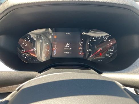 Used 2023 Jeep Compass Latitude AWD/4WD image 32