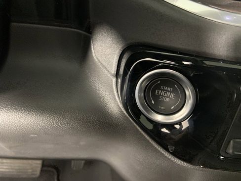 Used 2025 GMC Sierra 1500 SLT w/ SLT Premium Plus Package image 35