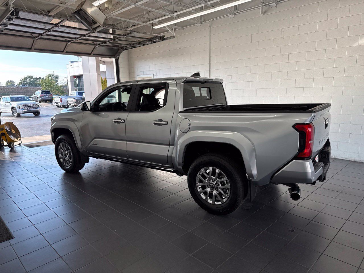 Certified 2025 Toyota Tacoma Limited AWD/4WD image 5