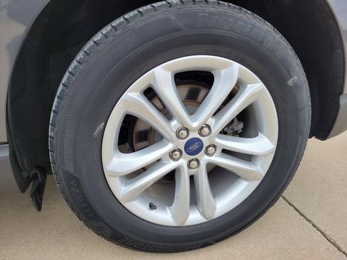 Used 2020 Ford Edge SEL AWD/4WD image 26