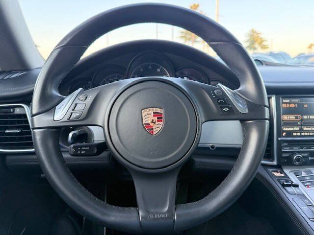 Used 2014 Porsche Panamera image 15