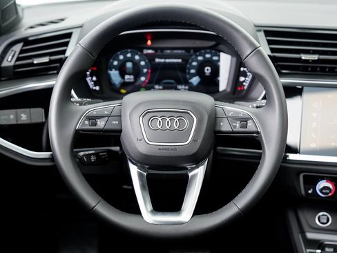 Certified 2025 Audi Q3 2.0T Premium AWD/4WD image 11
