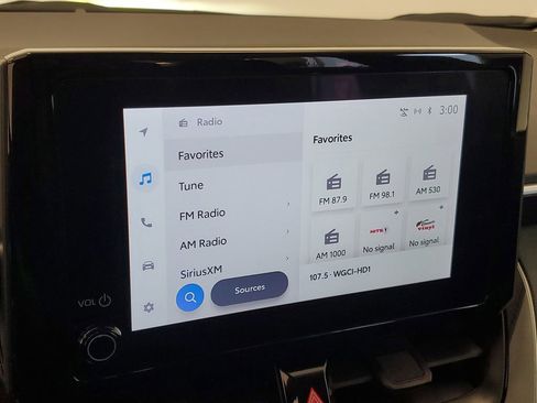 Used 2025 Toyota Corolla LE image 19