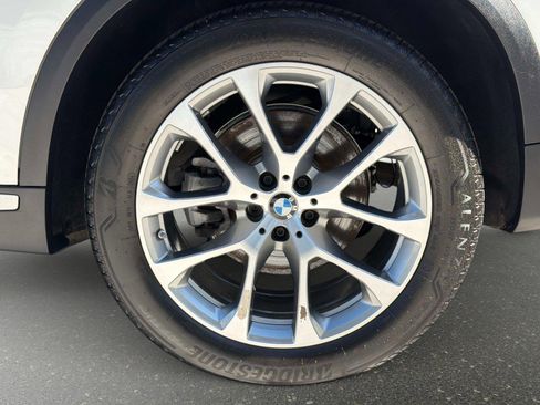 Used 2025 BMW X5 xDrive40i AWD/4WD image 18