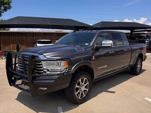 Used 2022 RAM 2500 Limited AWD/4WD image 3