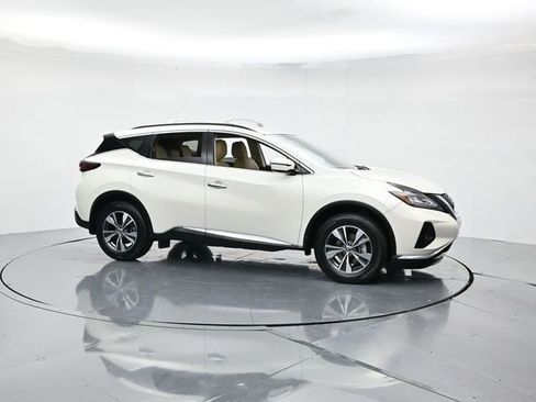 Used 2021 Nissan Murano SV image 3
