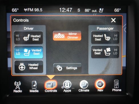 Used 2014 RAM 3500 Laramie w/ Convenience Group image 18