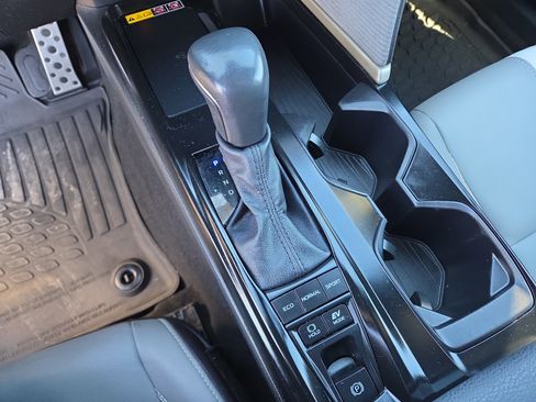 Certified 2025 Toyota Camry SE image 23