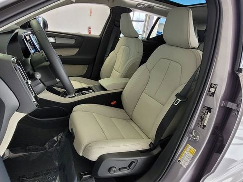 New 2026 Volvo XC40 B4 Plus w/ Climate Package image 7