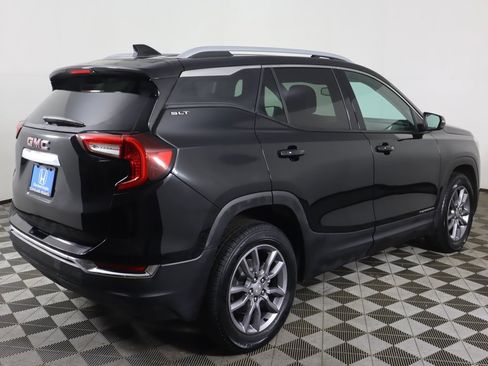 Used 2024 GMC Terrain SLT image 9