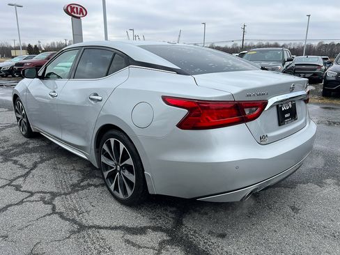 Used 2017 Nissan Maxima SR image 3