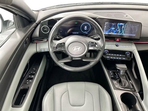 Used 2024 Hyundai Elantra Limited image 24