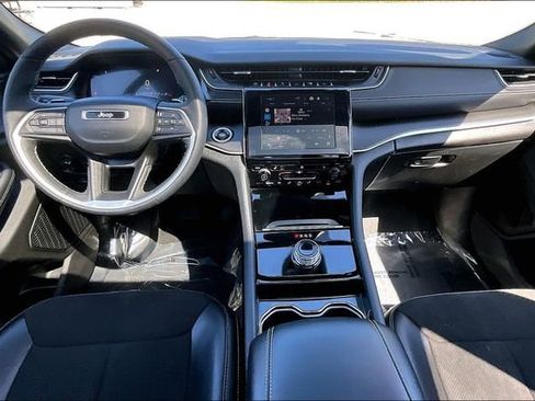Used 2023 Jeep Grand Cherokee L Laredo AWD/4WD image 14