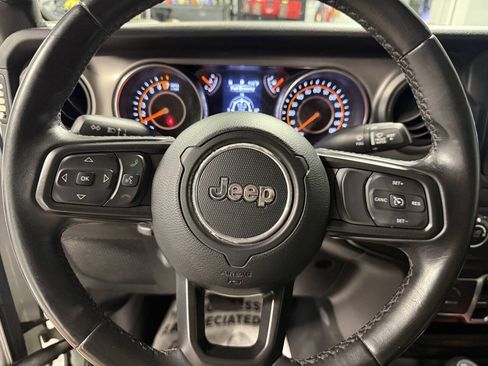 Used 2020 Jeep Gladiator Sport w/ Quick Order Package 24S AWD/4WD image 17