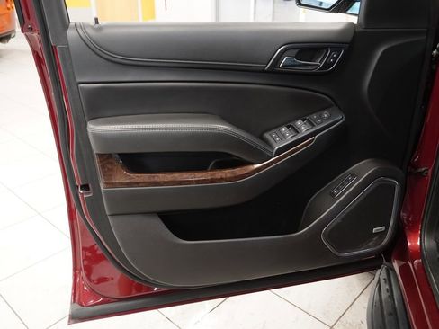 Used 2018 Chevrolet Suburban LT AWD/4WD image 6