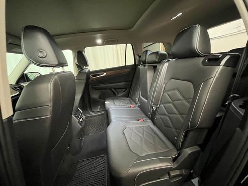 Certified 2025 Volkswagen Atlas SE w/ Panoramic Sunroof Package image 23