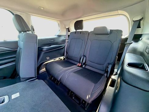 Used 2023 Jeep Grand Cherokee L Laredo w/ Luxury Tech Group I AWD/4WD image 13