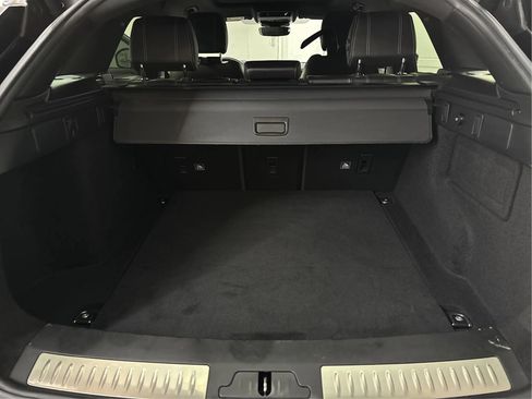 Used 2018 Land Rover Range Rover Velar R-Dynamic SE AWD/4WD image 16