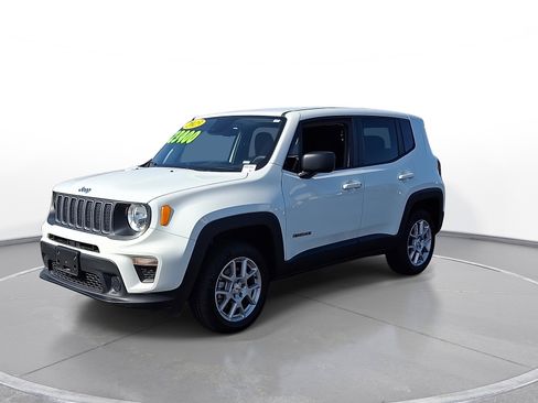 Used 2023 Jeep Renegade Latitude AWD/4WD image 4
