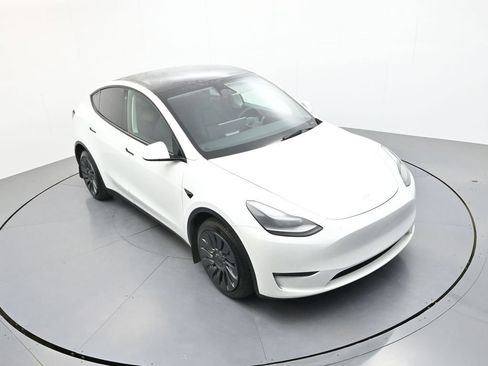 Used 2023 Tesla Model Y Long Range AWD/4WD image 21