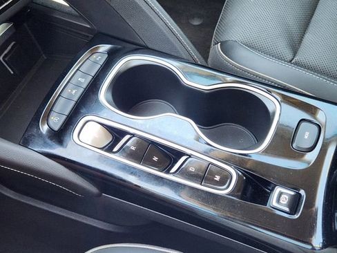 Used 2022 Buick Envision Essence w/ Safety Package image 20