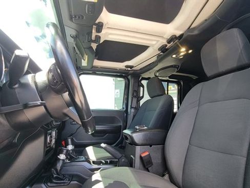 Used 2021 Jeep Gladiator Sport AWD/4WD image 25