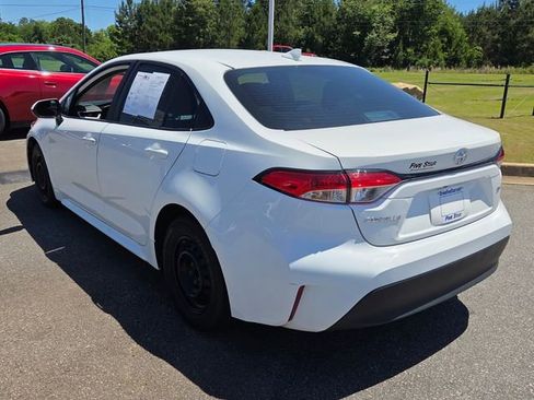 Used 2024 Toyota Corolla LE FWD image 10
