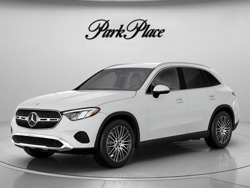 Used 2026 Mercedes-Benz GLC 300 image 1
