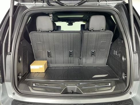 New 2026 Chevrolet Tahoe High Country AWD/4WD image 15