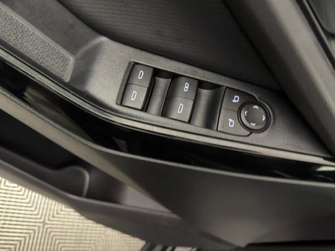 Used 2026 Chevrolet Equinox LT FWD image 23