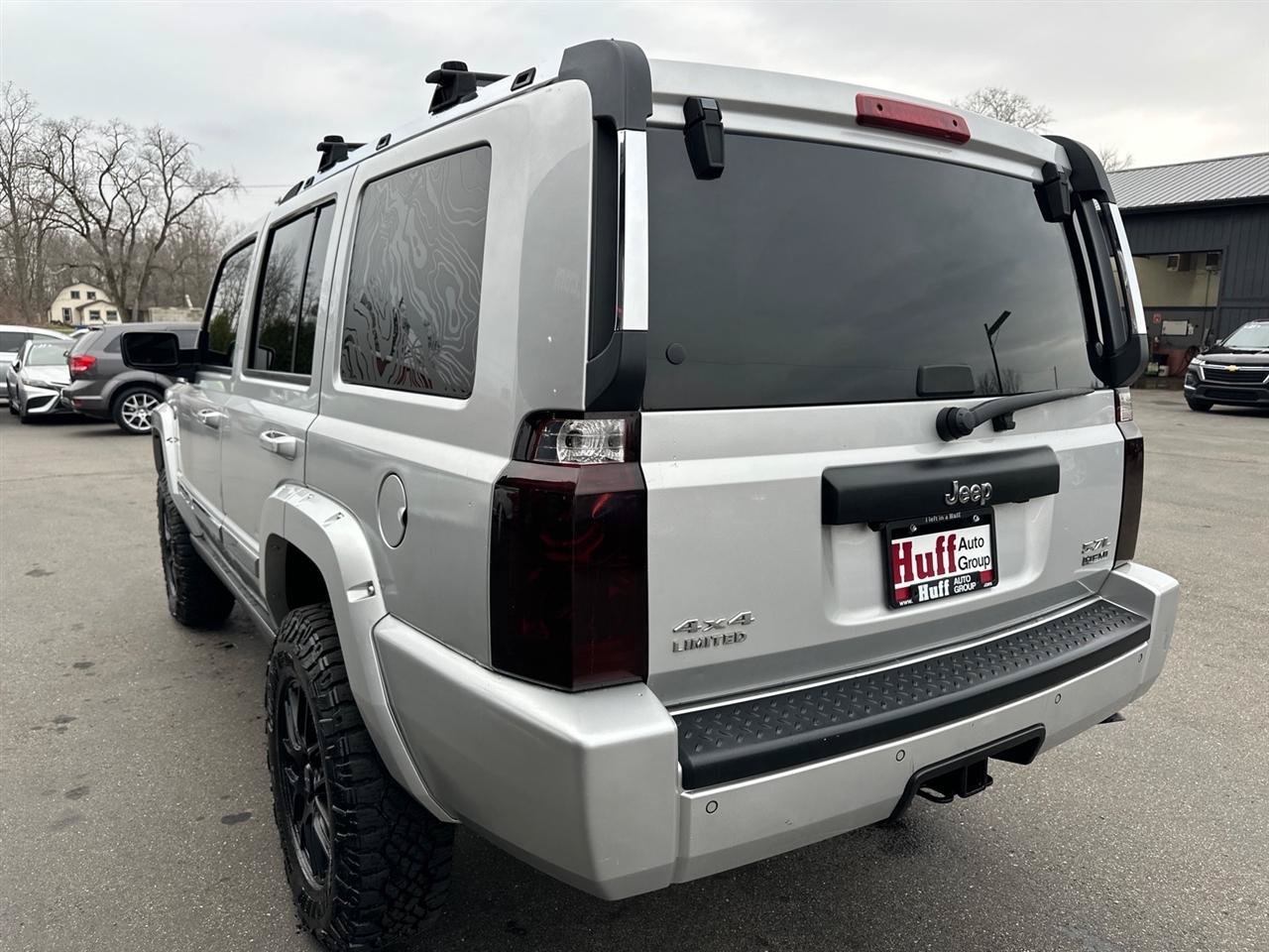 Used 2006 Jeep Commander Limited AWD/4WD image 8