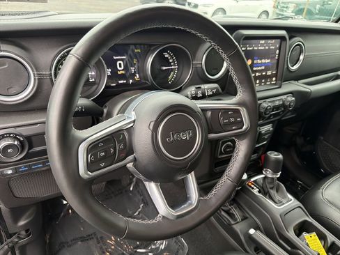 Used 2023 Jeep Wrangler Unlimited Sahara w/ Cold Weather Group AWD/4WD image 22
