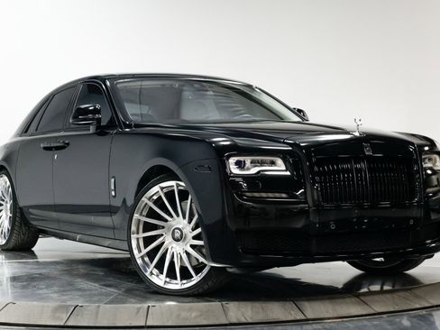 Used 2015 Rolls-Royce Ghost image 21