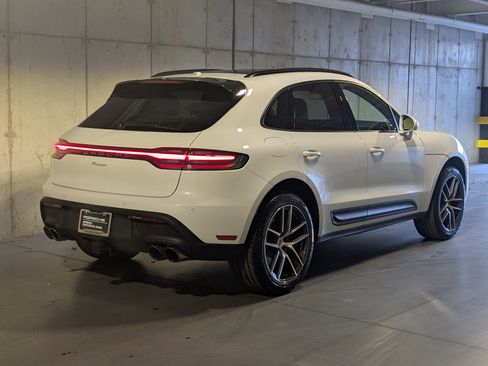 Certified 2025 Porsche Macan image 11