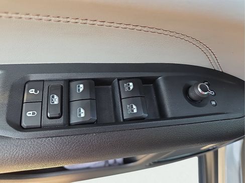 Used 2024 Jeep Compass Limited AWD/4WD image 15