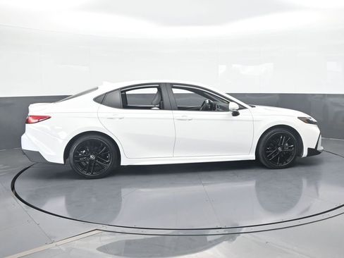 Used 2026 Toyota Camry SE w/ Convenience Package image 7