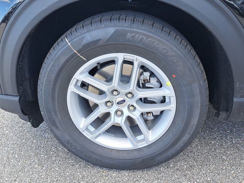 New 2026 Ford Explorer Active RWD image 6