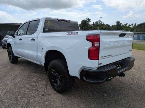 Used 2021 Chevrolet Silverado 1500 Custom Trail Boss AWD/4WD image 6