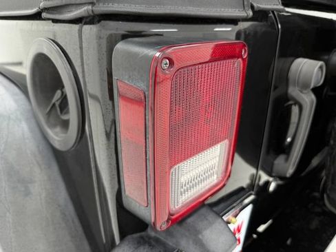 Used 2016 Jeep Wrangler Unlimited Sport AWD/4WD image 36