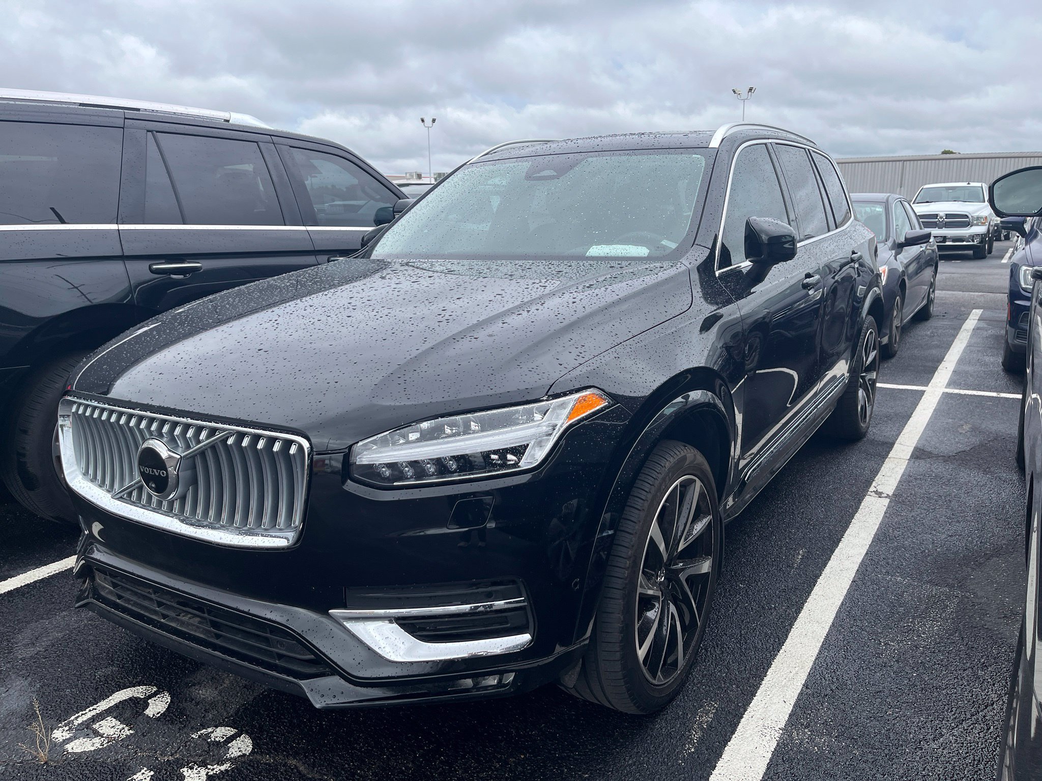 Used 2023 Volvo XC90 B6 Plus w/ Protection Package Premier AWD/4WD image 2