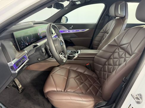 Used 2023 BMW 740i RWD image 21