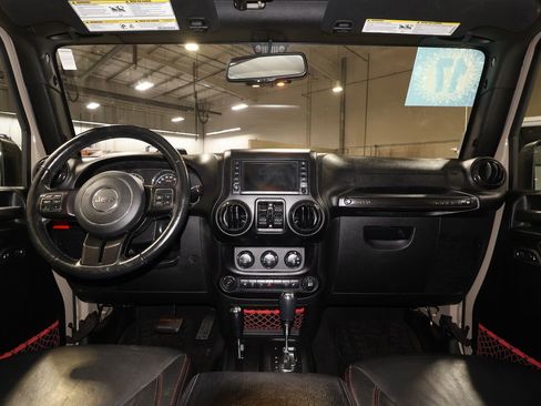 Used 2017 Jeep Wrangler Unlimited Rubicon image 27