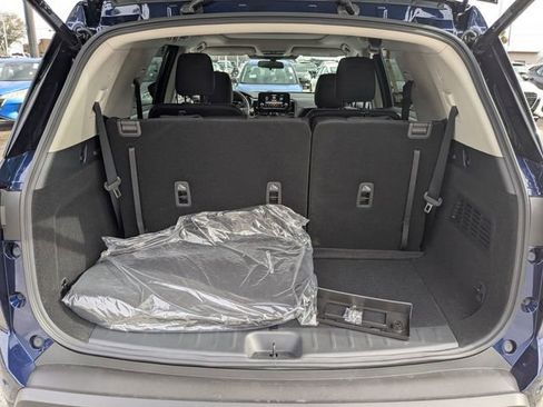 New 2025 Nissan Pathfinder SV w/ SV Premium Package image 32