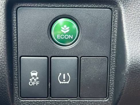 Used 2016 Honda HR-V LX image 12